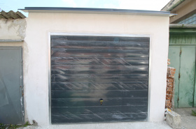 ZNÍŽENÁ CENA - Na predaj zrekonštruovaná garáž v Komárne
