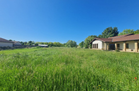Shinly land for sale in Szőny near Komárno
