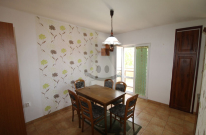 Na prenájom 2-izbový byt s vlastným kúrením a parkovaním v centre mesta Komárno Na prenájom 2-izbový byt s vlastným kúrením a parkovaním v centre mesta Komárno