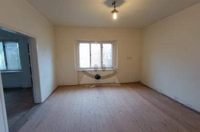 Na predaj 4 izbový rodinný dom s veľkým potenciálom v Chotíne