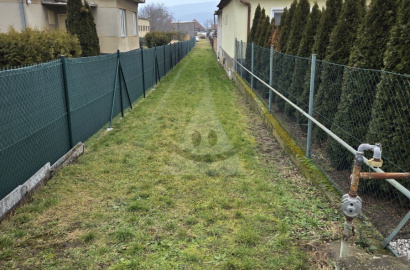 Superior plot of land (1500 m2) with cottage and cellar – Jelšovce