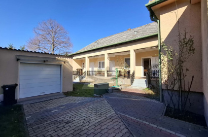 5 rooms family house for sale in Iža