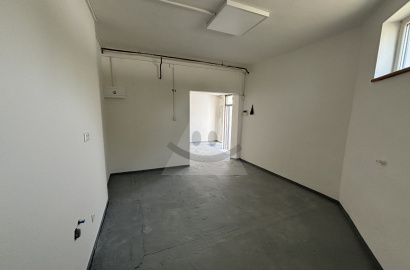 Multifunkčný sklad (33 m²)  Komárno, Ižianska cesta
